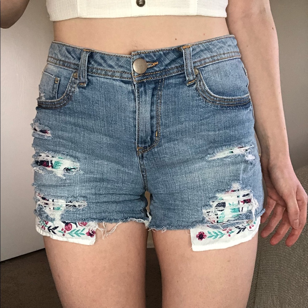 High Waisted Denim Shorts with Embroidered Floral Pockets